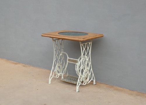 Tavolino con base ghisa e - tavolino,